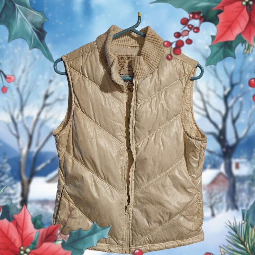 Ivory puffer vest by Old Navy fleece lined Zip up size  M